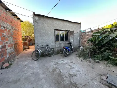 Casa al frente de 2 dormitorios cercano a Avenida