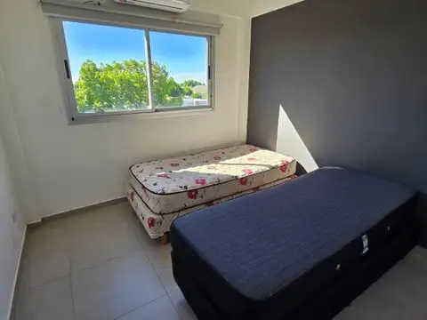 VENTA DTO. DE 2 AMB BERNAL CENTRO CON PISCINA