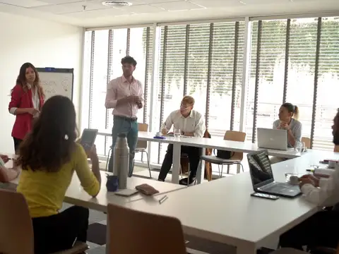 Oficina en Alquiler en Olivos, USD 4.400