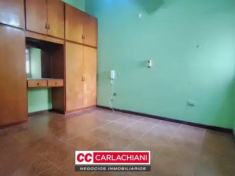 Casa en Alquiler con 1 cochera