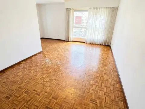 Venta Departamento 4 ambientes con dependencia Dos cocheras en Olivos