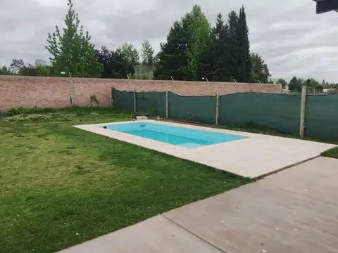 Casa en Venta con 2 cocheras