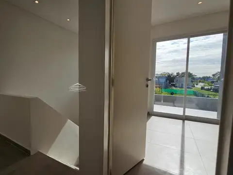 Casa en Venta 5 ambientes en Santa Lucía, Pilar del Este