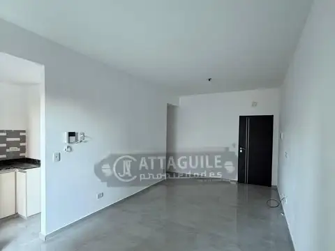 CURIE 100, Piso 1