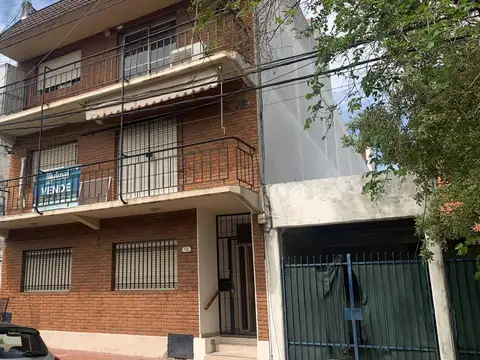 PH 2 AMB EN ALQUILER EN VILLA BALLESTER CON  PATIO