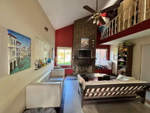 Casa en Venta al Oeste