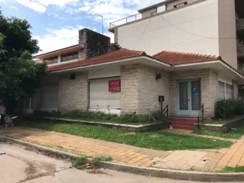 Casa Chalet  en Venta en Bernal, Quilmes, G.B.A. Zona Sur - SVN1006_LP594580_5