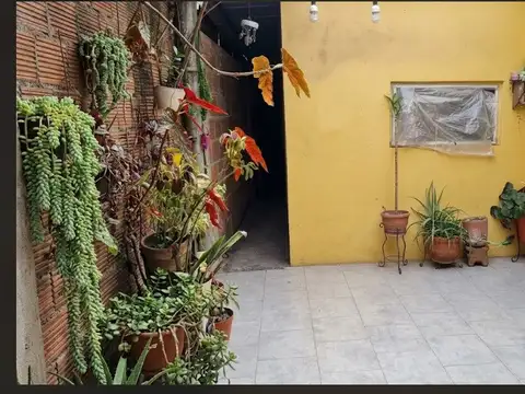 Depto Tipo Casa en Venta de 2 ambientes