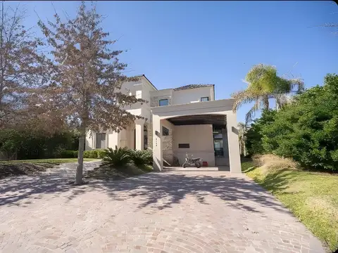 Casa en Venta en Haras Santa María, USD 475.000