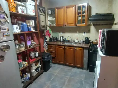 Casa 5 ambientes con 2 baños