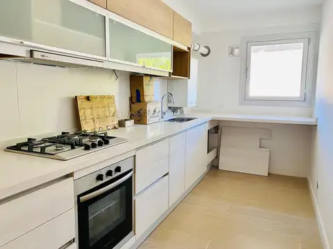 Departamento en Alquiler con 1 cocheras