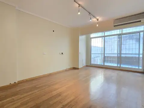 Avenida Jujuy 400, Piso 1