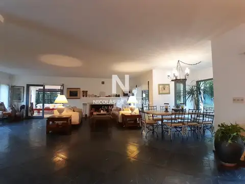 Casa de Cinco Dormitorios en Suite - Punta del Este