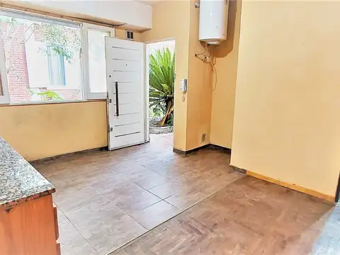 25 de Mayo 1300, Piso PB