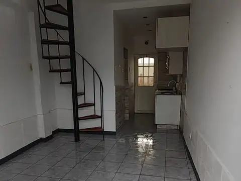 Depto Tipo Casa 3 ambientes con 1 baño