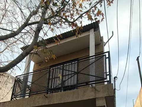 Depto Tipo Casa en Alquiler en Ituzaingo Norte, $ 500.000