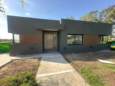 VENTA CASA A ESTRENAR SANTA SOFIA 4 AMBIENTES