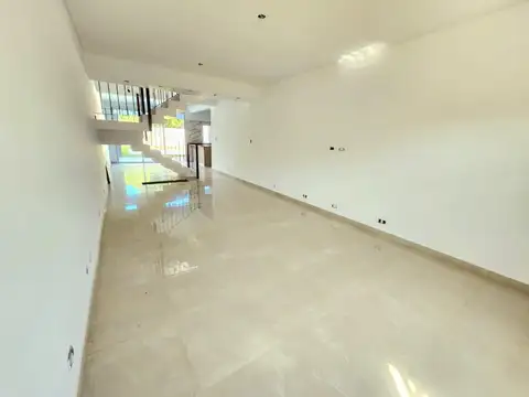 Depto Tipo Casa en Venta de 3 dormitorios