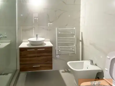 Casa 5 Amb. a Estrenar C/ Pileta - 222 m² en Lote de 730 m² - El Rebenque