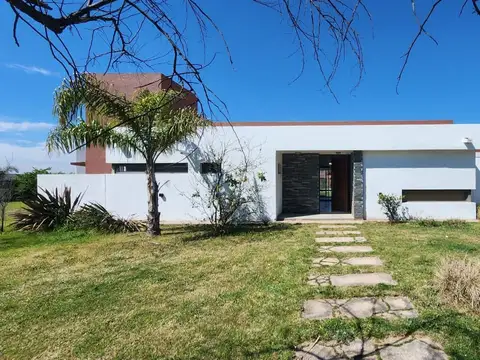 Casa a la venta en causana. (c489)