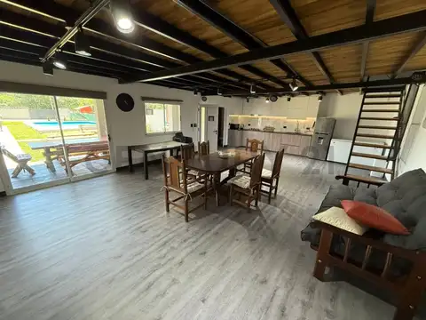 Casas en venta en City Bell 2 dormitorios, con pileta