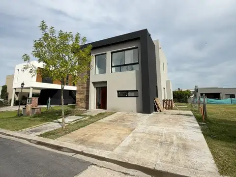 Casa en Venta en Benavidez, USD 305.000