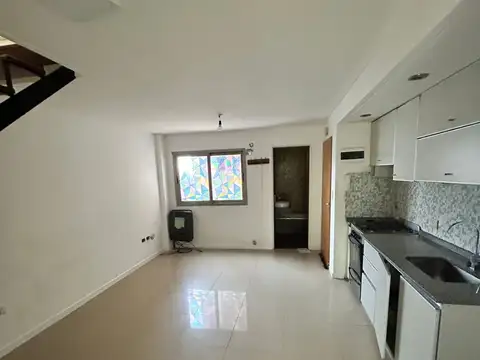 Departamento tipo duplex en venta en Villa Ballester