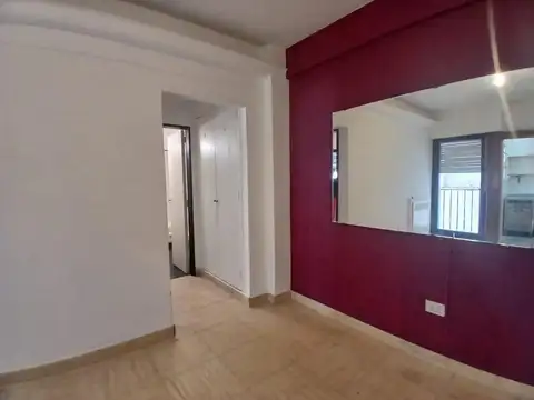 2 ambientes  Luminoso recién Pintado!!