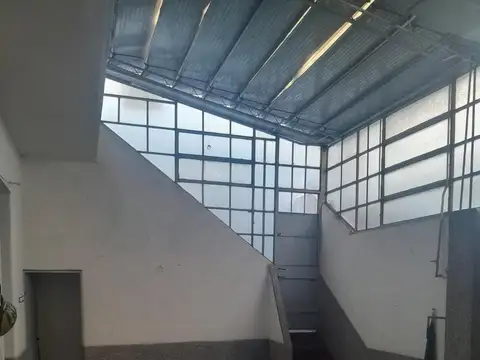 Depto Tipo Casa en Alquiler de 2 dormitorios