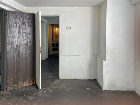 Casa 6 ambientes con 2 baños