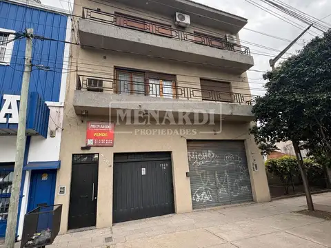 Local en Jose León Suarez