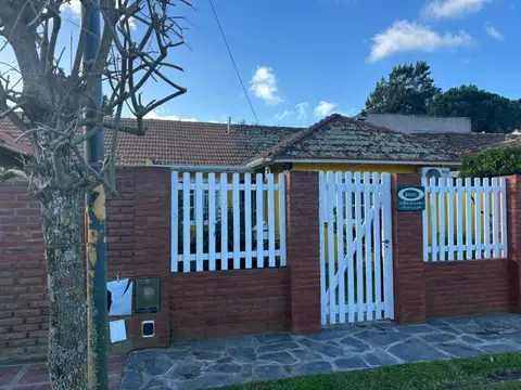 Casa 4 ambientes con 1 baño