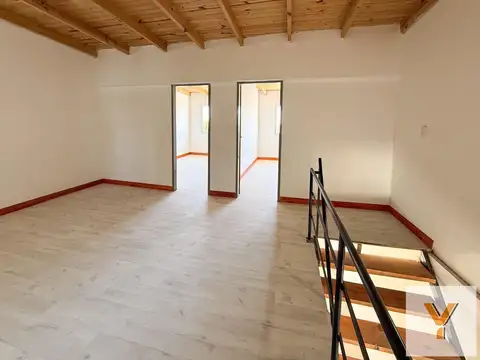 Depto Tipo Casa 5 ambientes con 2 baños