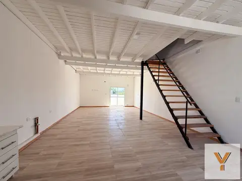 Depto Tipo Casa en Venta de 5 ambientes