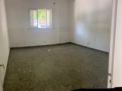 Oficina en Alquiler en Moron Sur, $ 900.000