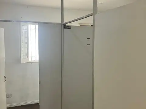 Oficina en Alquiler 80 años