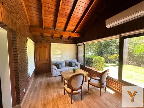 Casa en venta - 4 Dormitorios 4 Baños - Pilar