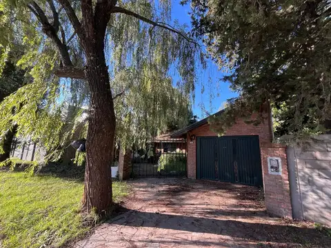 Venta casa 3amb sobre lote de 818m2. Pilar km 39, 