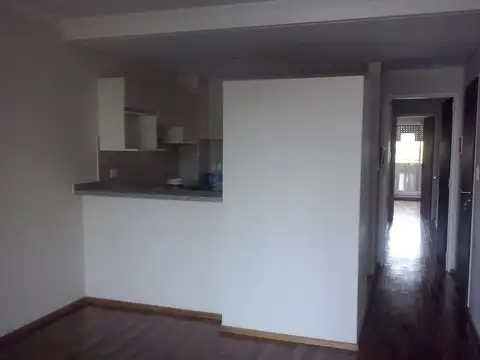 Departamento en Alquiler en Abasto, $ 450.000