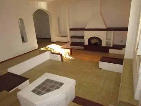 Casa 3 ambientes con 2 baños