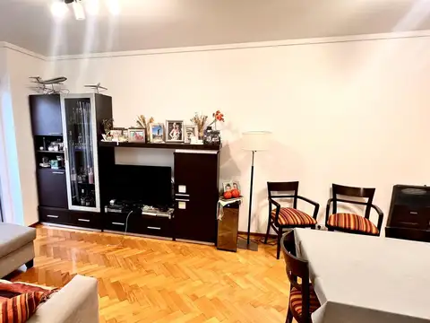 Departamento 4 ambientes con 2 baños