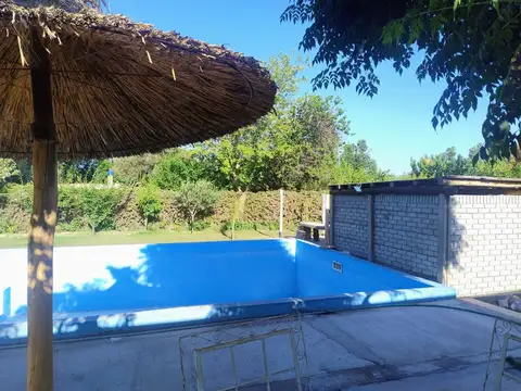 Casa 6 ambientes con 2 baños