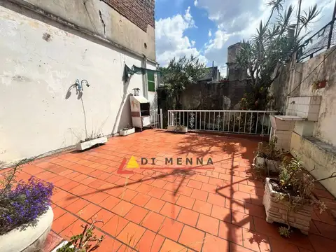 Depto Tipo Casa en Venta 50 años