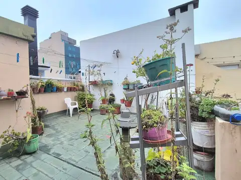 Depto Tipo Casa 5 ambientes con 2 baños