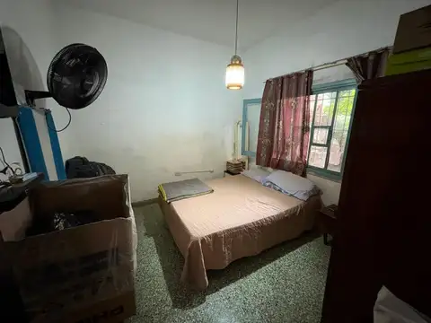 Casa 4 ambientes con 1 baño