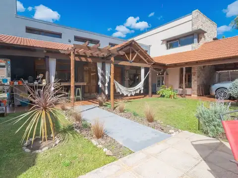 Casa de 4 dor-Colastine Norte a 50 mts de la Ruta