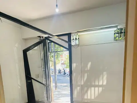 Alquiler Local Comercial en Nuñez Calle Vidal Esquina Av Congreso. Real Oportunidad