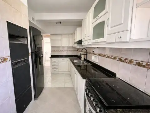 VENTA DEPTO. DUPLEX AMUEBLADO 4 AMB C/BALCON
