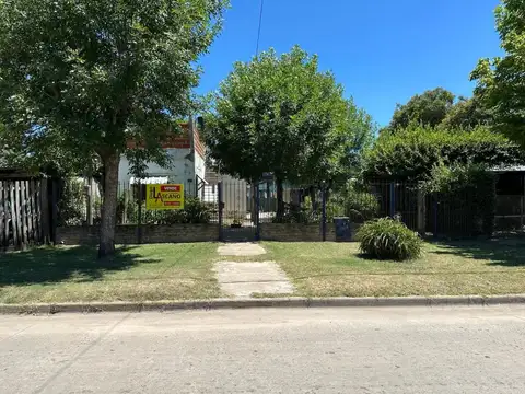 Dos vivienda sobre asfalto en Barrio Almafuerte F785