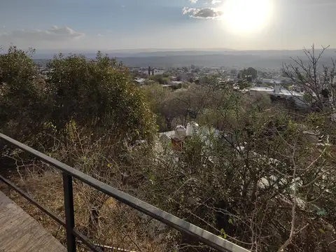 VENTA CASA 1 DORM EN VILLA CARLOS PAZ CON VISTA